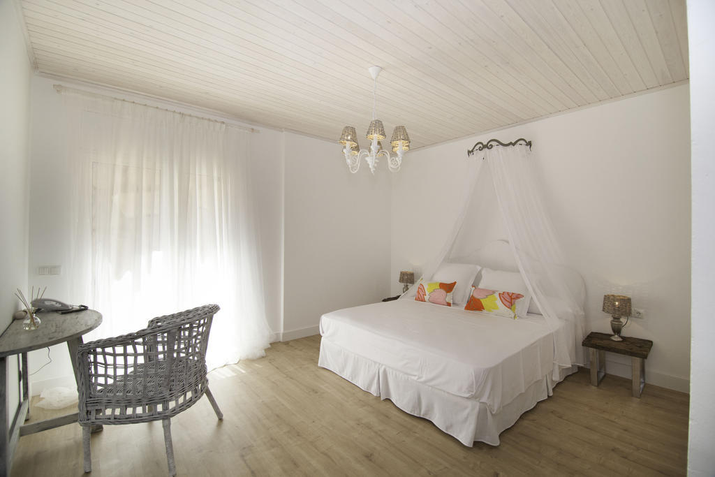 Es Cel De Begur Hotel Szoba fotó